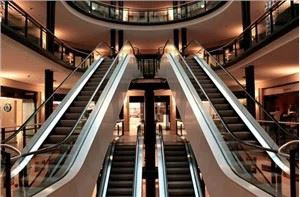 Shopping Center Outdoor Escalator